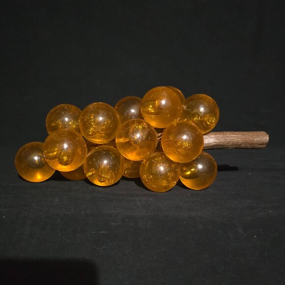Vtg Lucite Acrylic Grape Cluster - 11" L - Picture 5 of 5